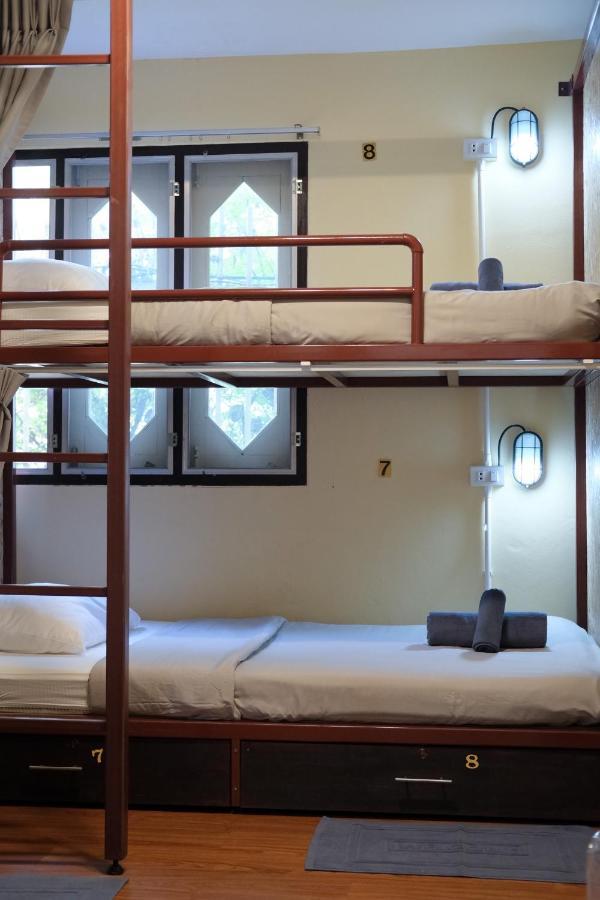 @Home Hostel Wua Lai 치앙마이 외부 사진