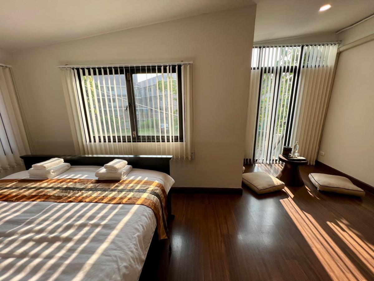 @Home Hostel Wua Lai 치앙마이 외부 사진