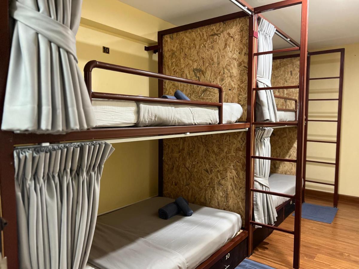 @Home Hostel Wua Lai 치앙마이 외부 사진